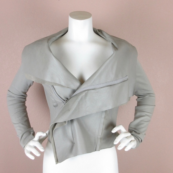 BCBGMaxAzria Jackets & Blazers - BCBG Max Azria Dove Gray Vapor Jacket, S, EUC
